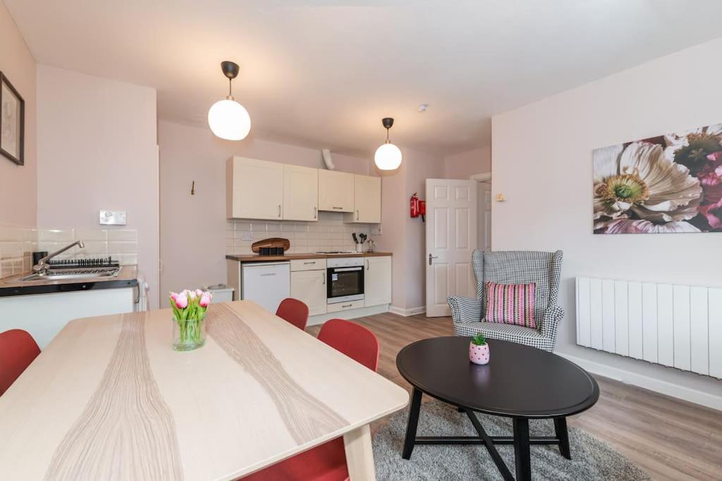 Fully Refurb Drogheda Apt7 3Rd Floor Exterior photo